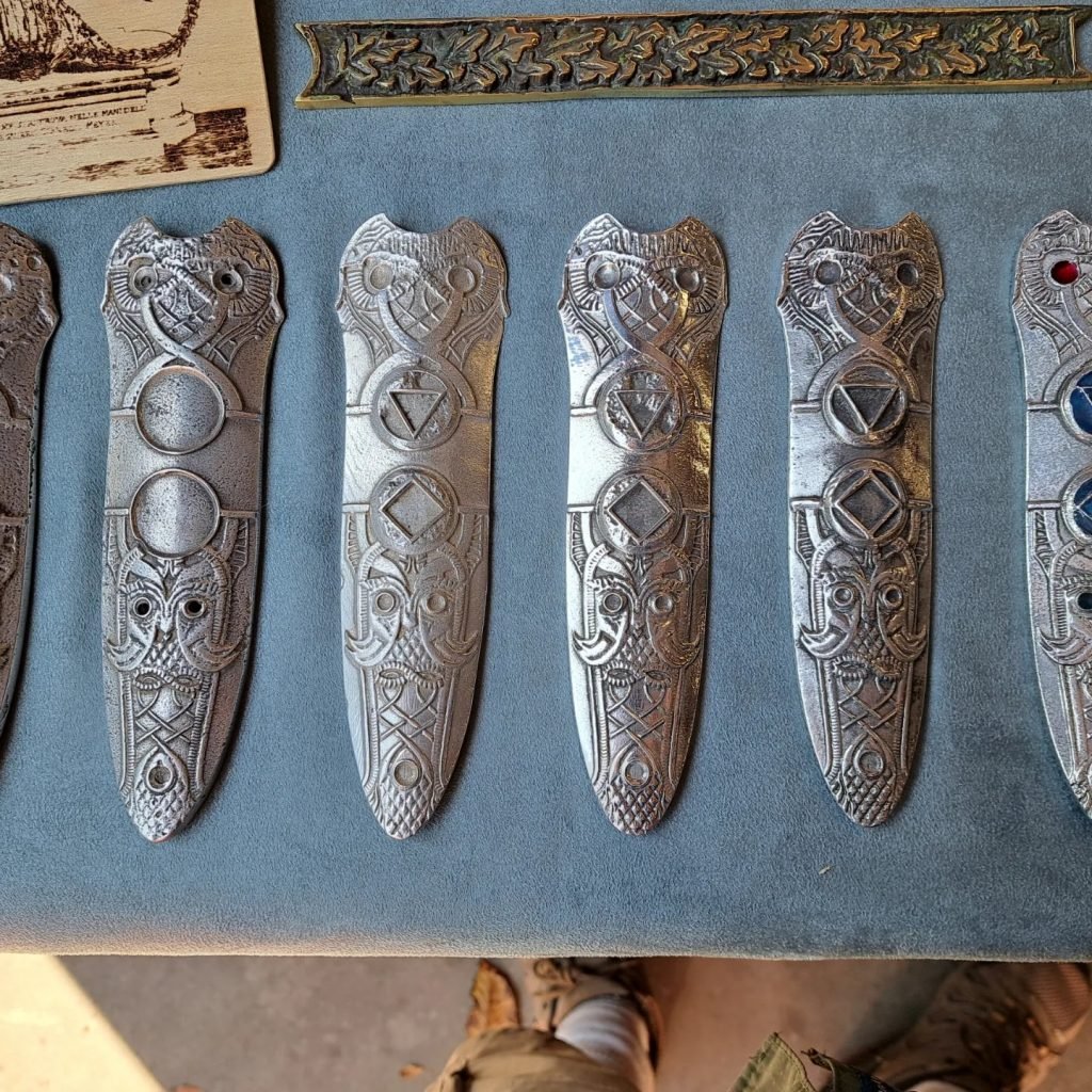 Knife blade sheath silver